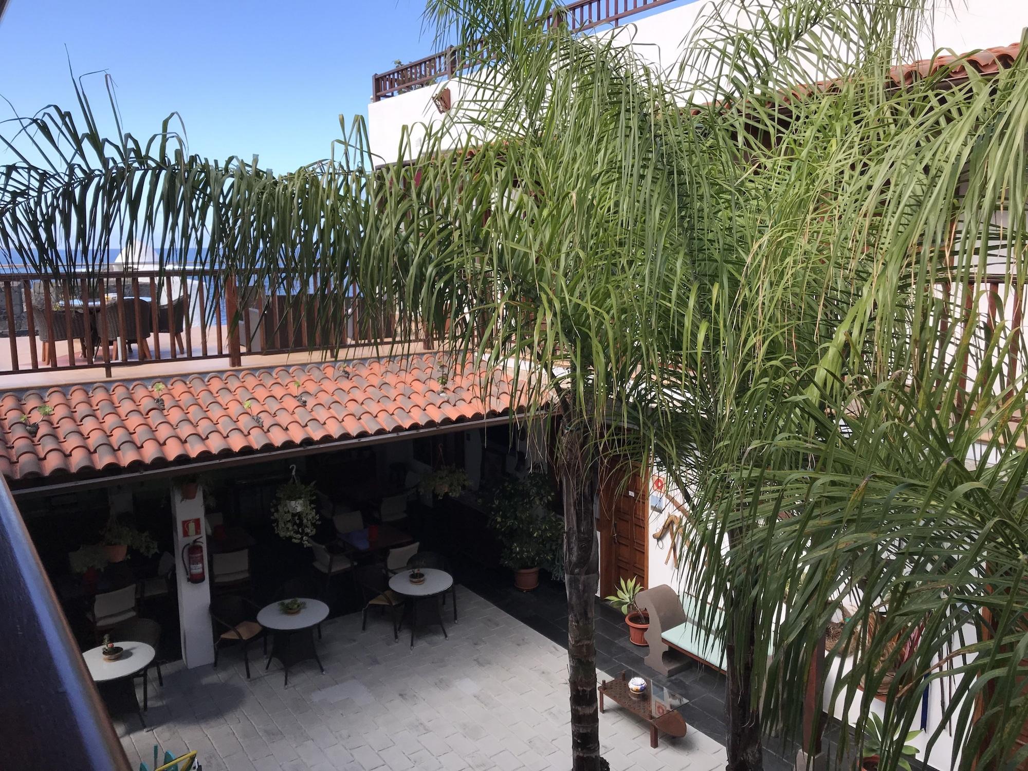 Gara Hotel Гарачико Екстериор снимка