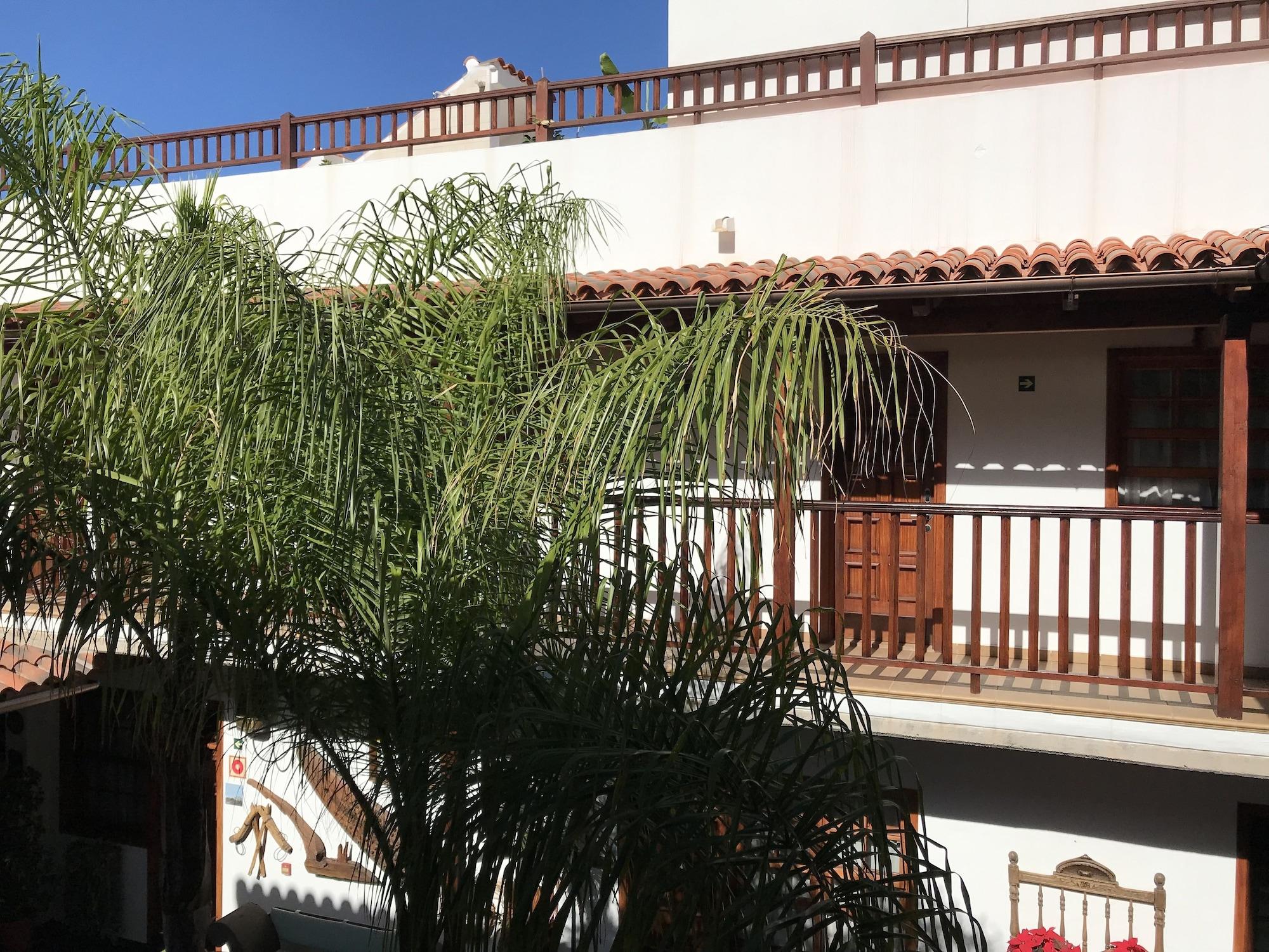 Gara Hotel Гарачико Екстериор снимка