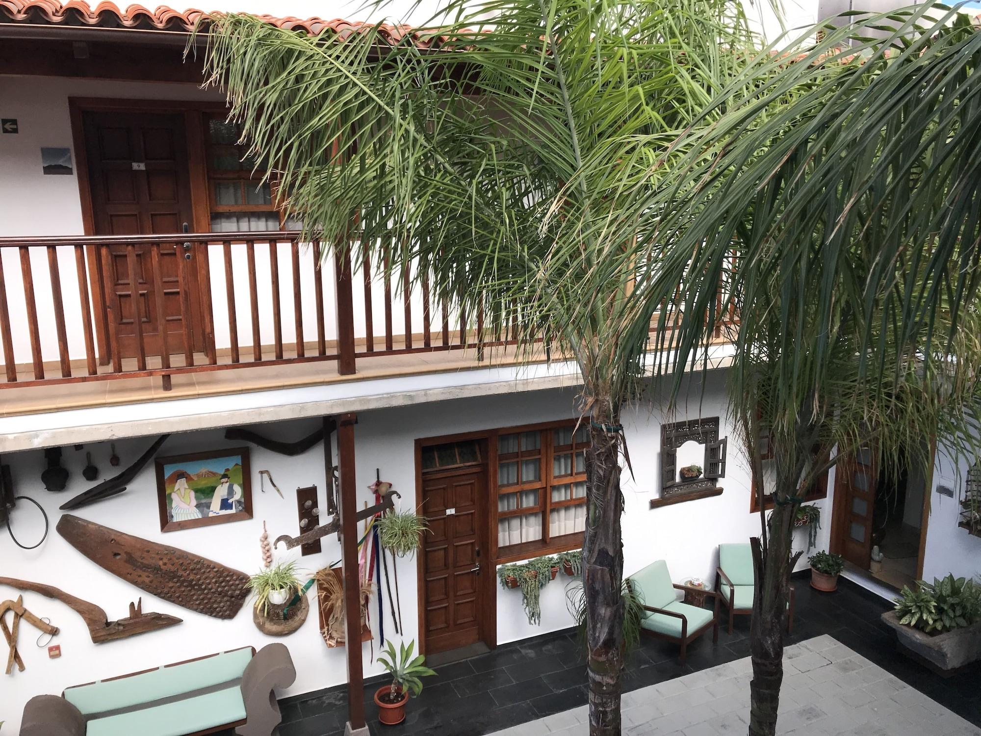 Gara Hotel Гарачико Екстериор снимка