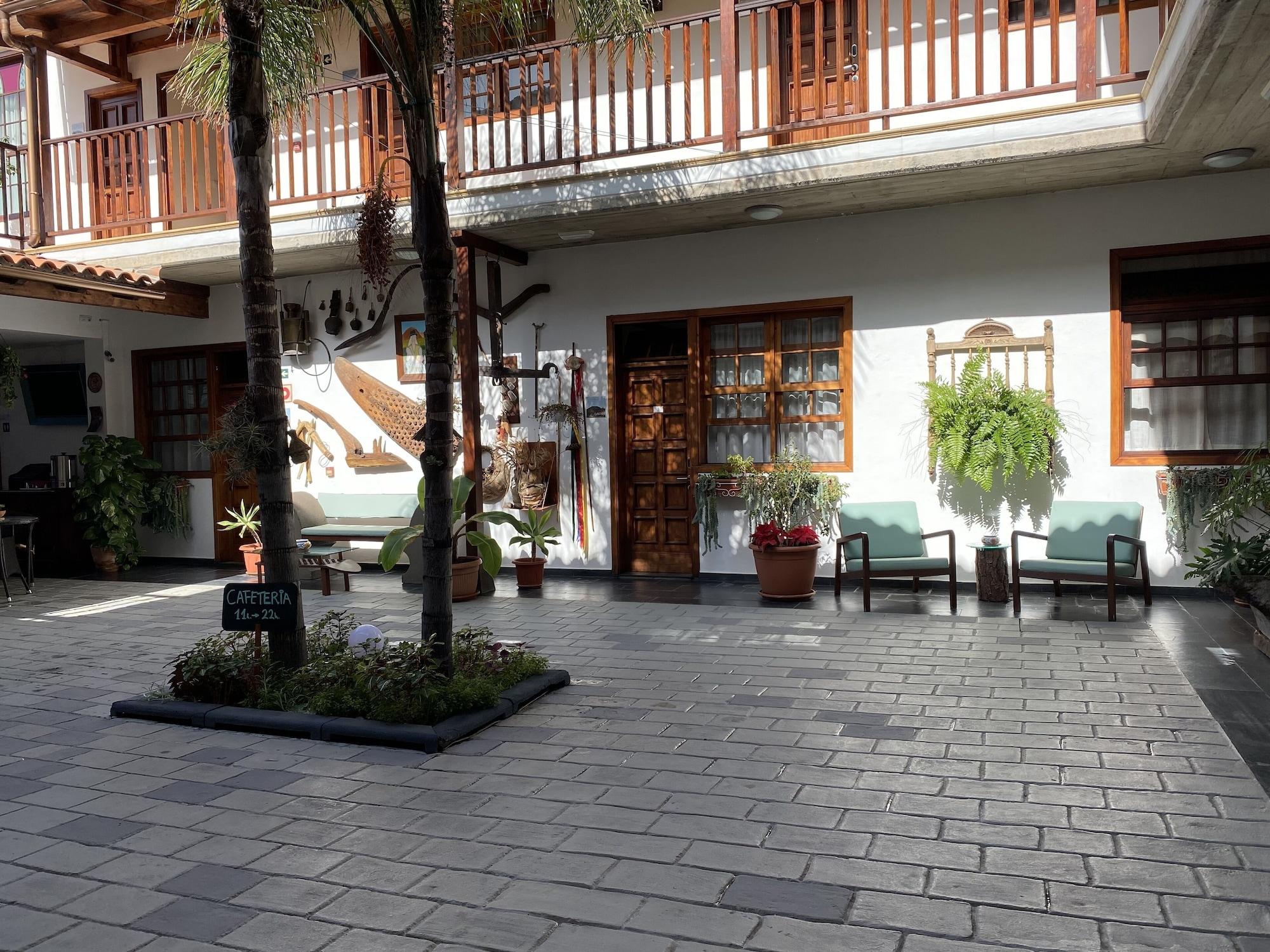 Gara Hotel Гарачико Екстериор снимка
